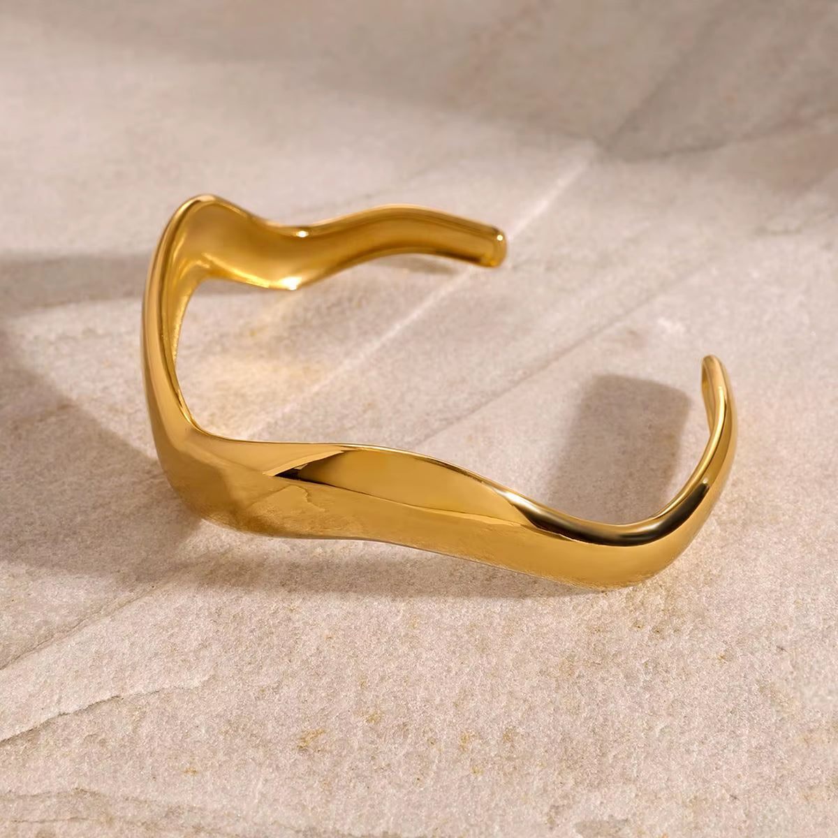 Chunky Elastic Bracelet Gold Plated 18K Plated Stainless Steel American Fashion Wave Large Polished Bracelet
