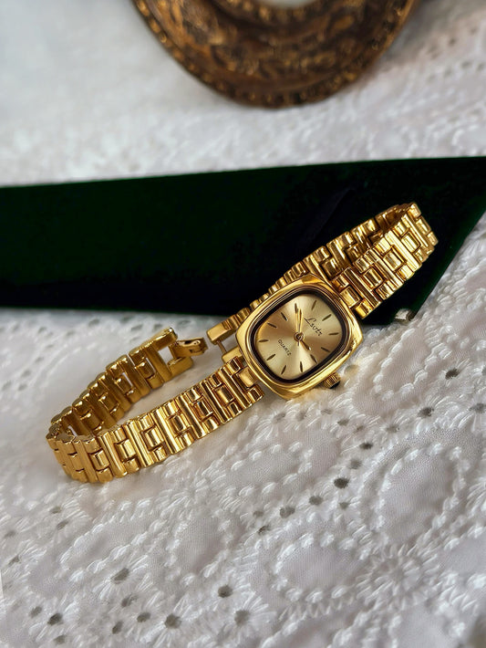 1 New Golden French High-End Light Luxury Fashion Casual Dial Women'S Watch Stainless Steel Strap Elegant and Exquisite Casual Style Women'S Quartz Watch Suitable for Daily and Outing Party Wrist Jewelry or Birthday Gift